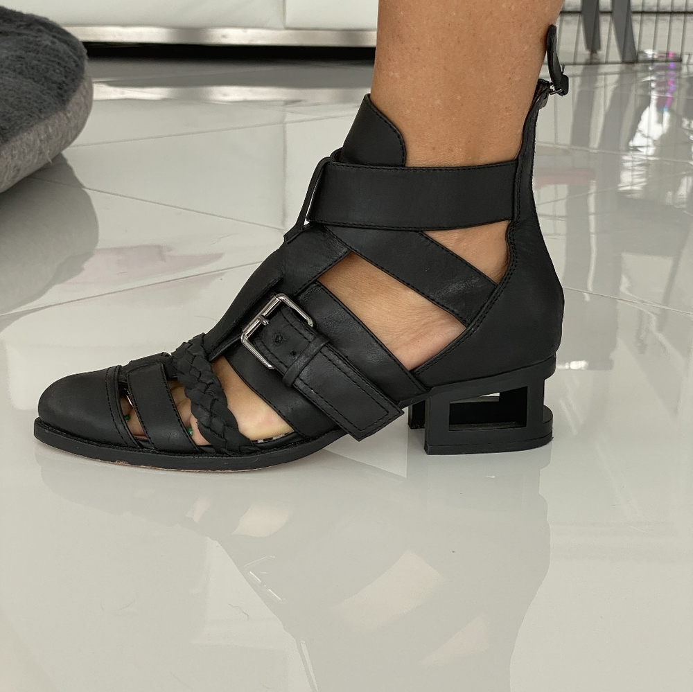 JEFFREY CAMPBELL booties